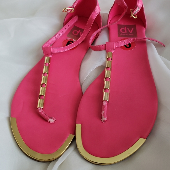 Dolce Vita Pink sandals - Picture 1 of 3